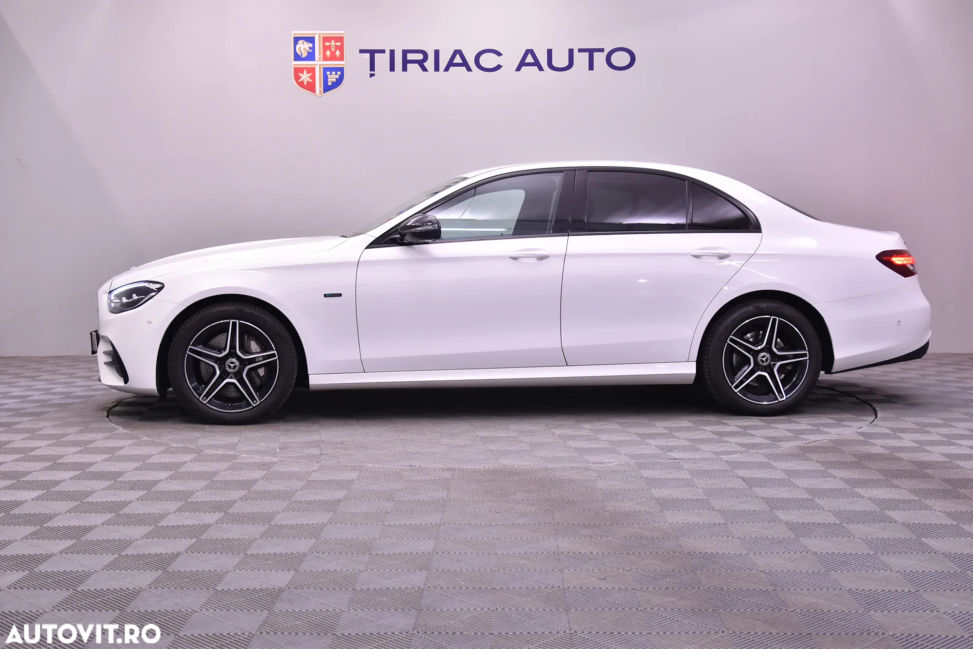 Mercedes-Benz E 300e 9G-TRONIC Edition AMG Line - 2