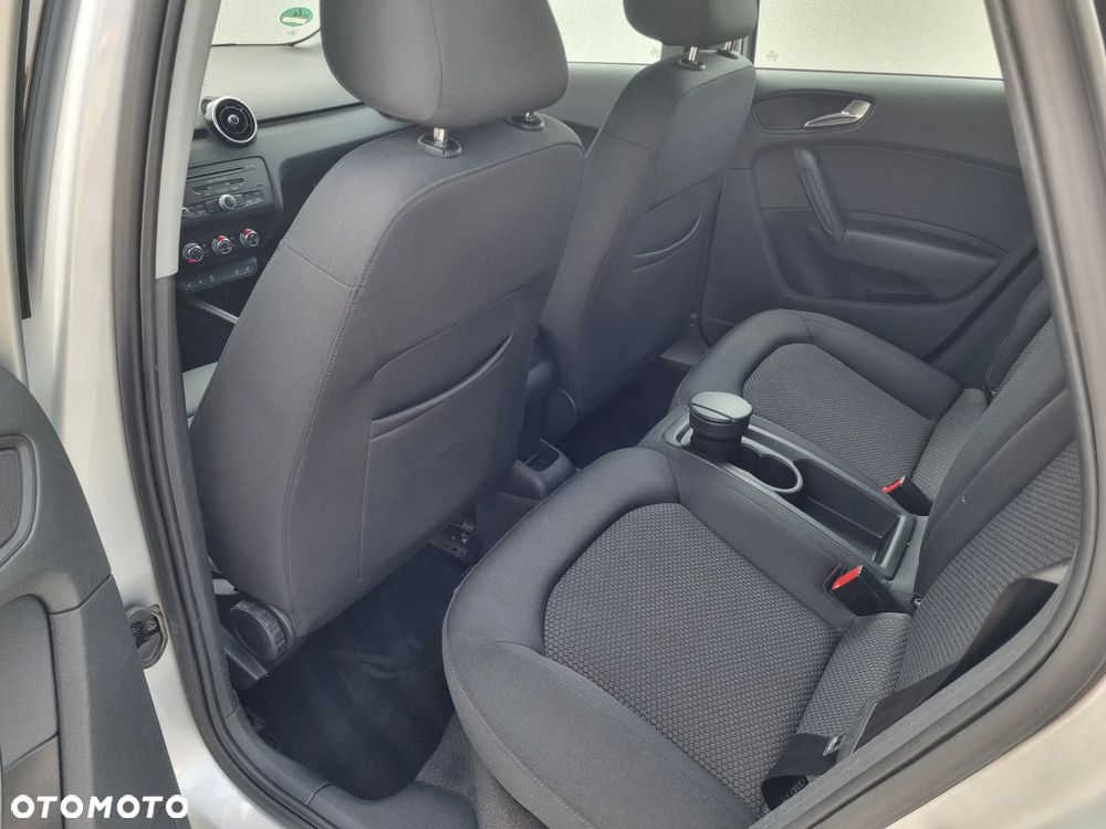 Audi A1 Sportback 1.6 TDI Attraction - 11