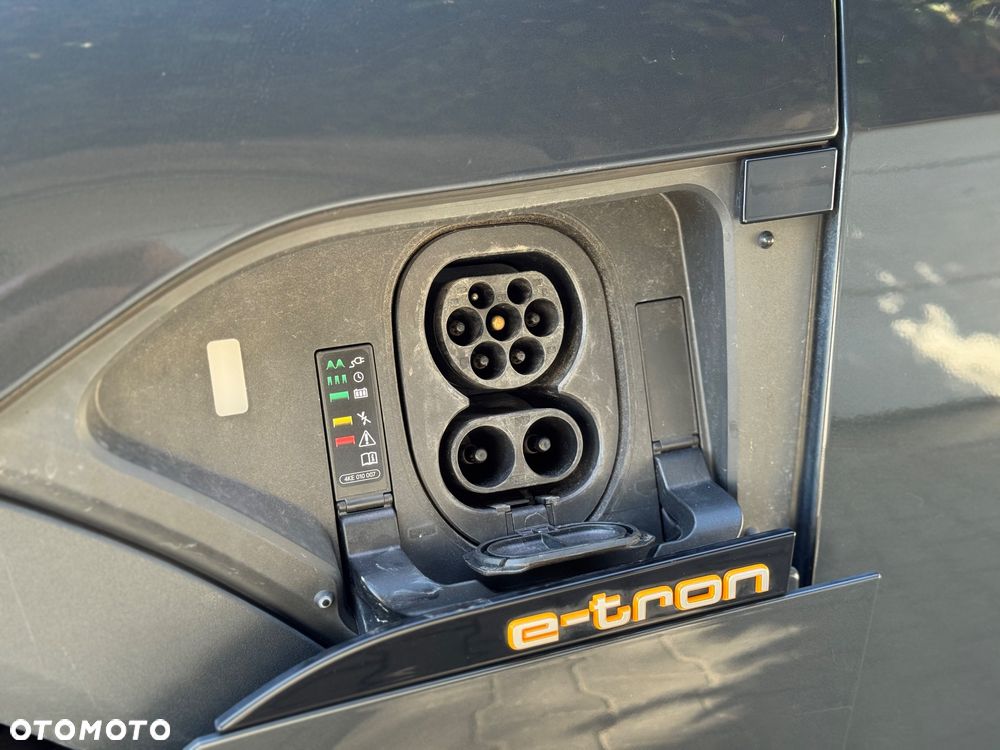 Audi e-tron 55 Quattro Advanced - 31