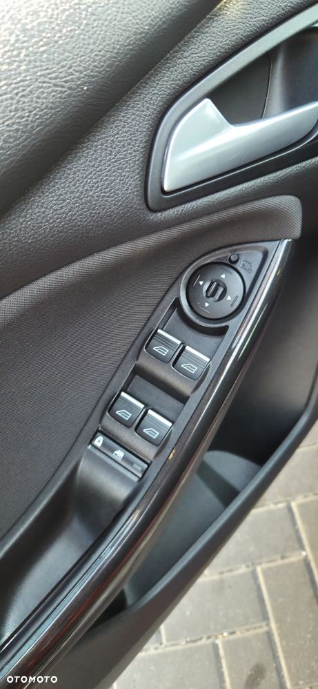 Ford Focus 1.5 EcoBoost Start-Stopp-System COOL&CONNECT - 25