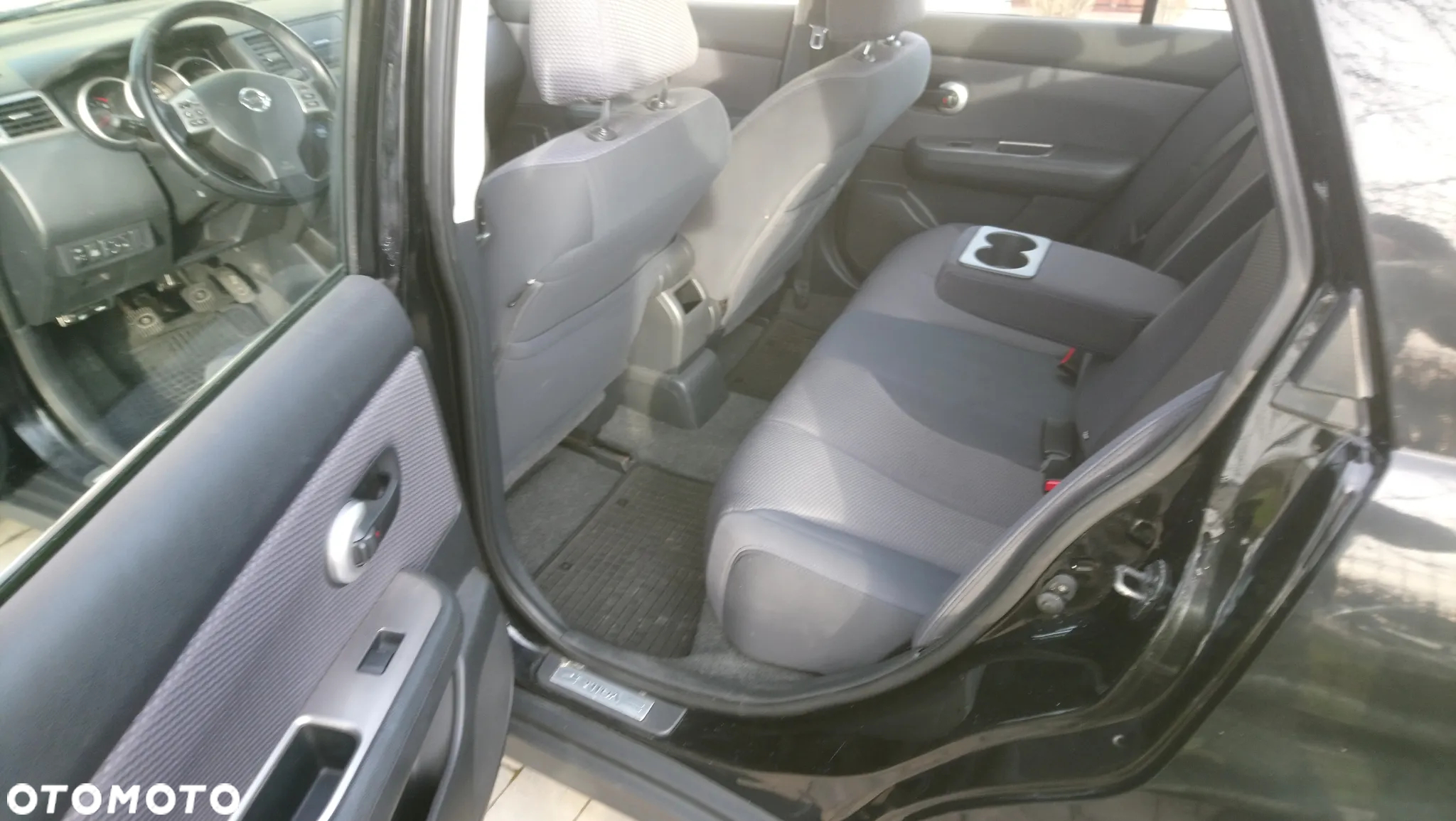 Nissan Tiida 1.8 acenta - 9