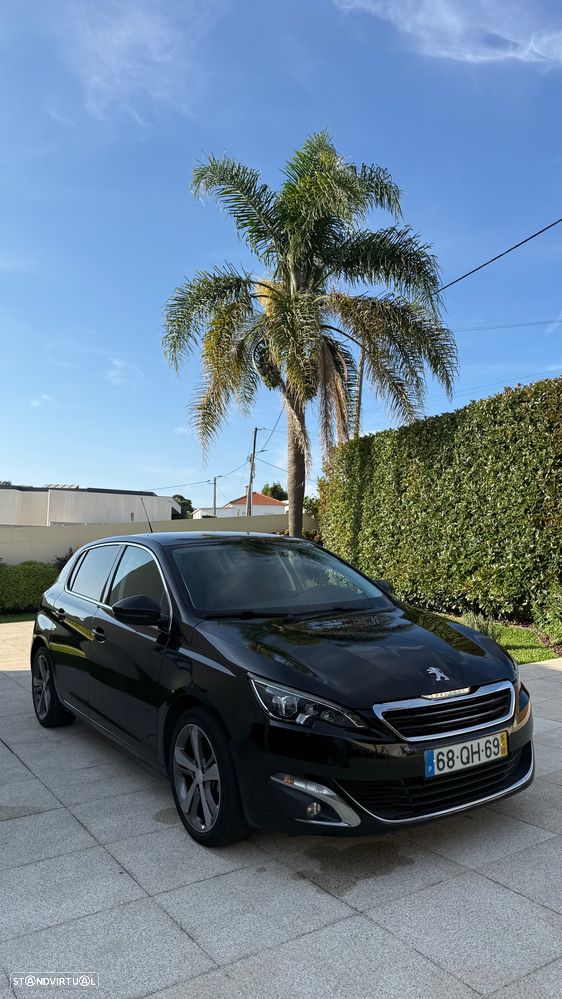 Peugeot 308 1.2 PureTech Allure J17 - 1