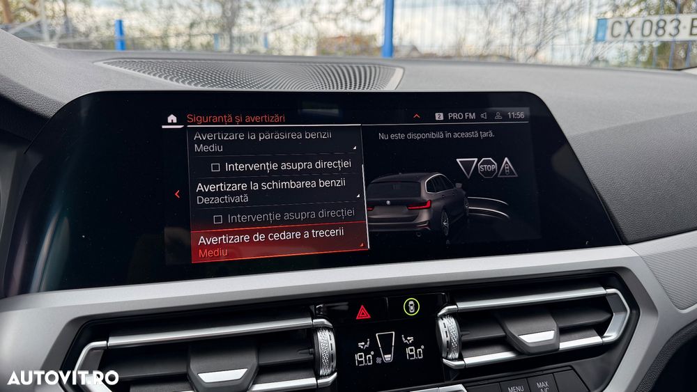 BMW Seria 3 320d xDrive Aut. Sport Line - 29