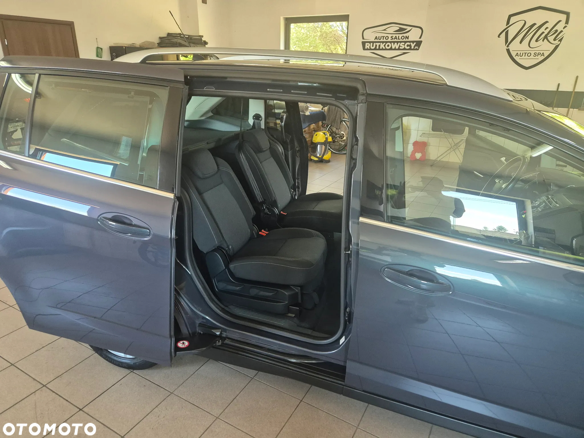 Ford Grand C-MAX 2.0 TDCi Titanium - 13