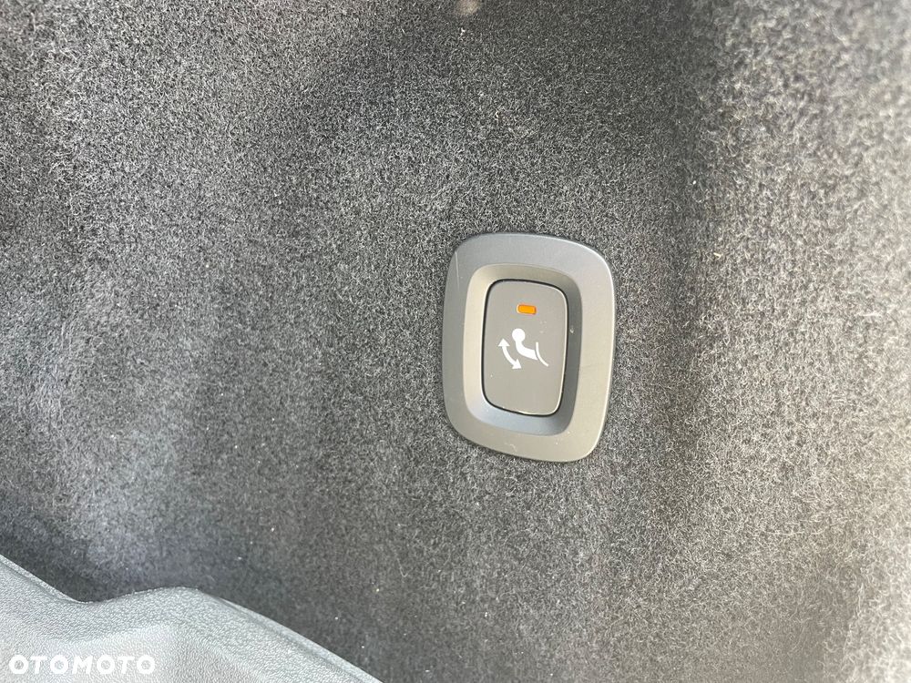 Volvo XC 60 B5 B Momentum Pro - 39