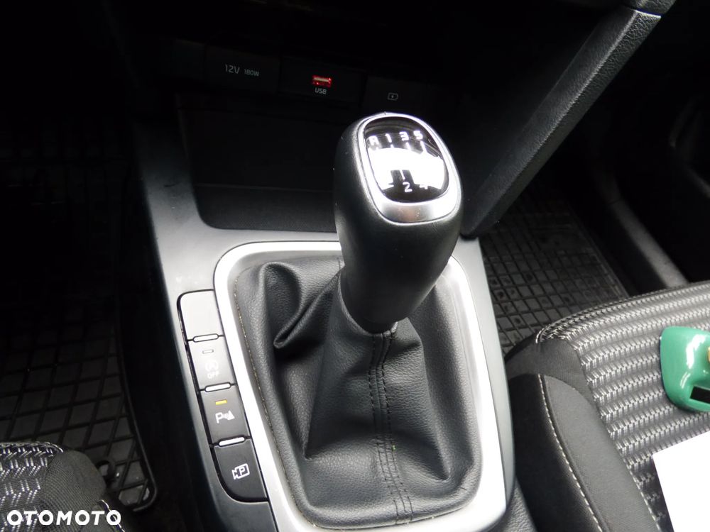 Kia Ceed - 21