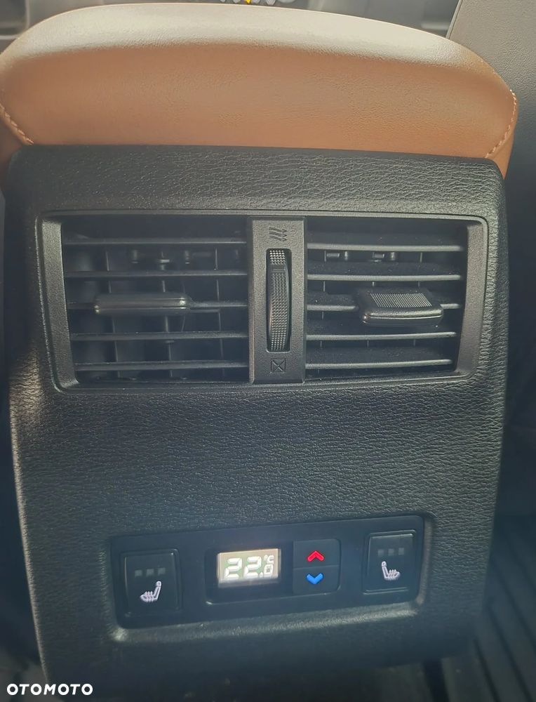 Mitsubishi Outlander - 27