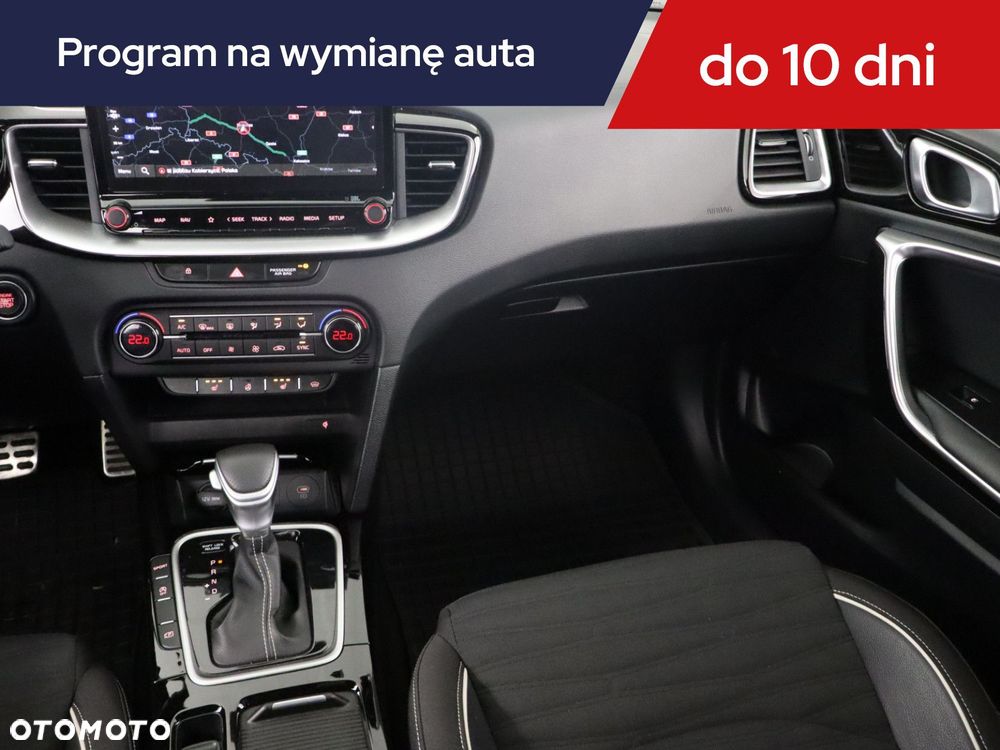 Kia ProCeed - 10