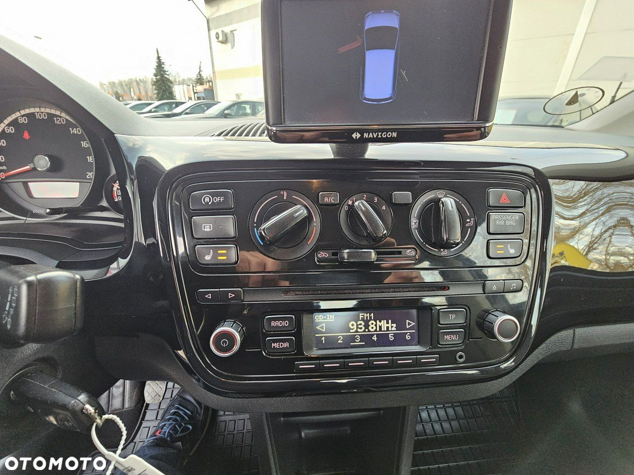 Volkswagen up! 1.0 street - 14