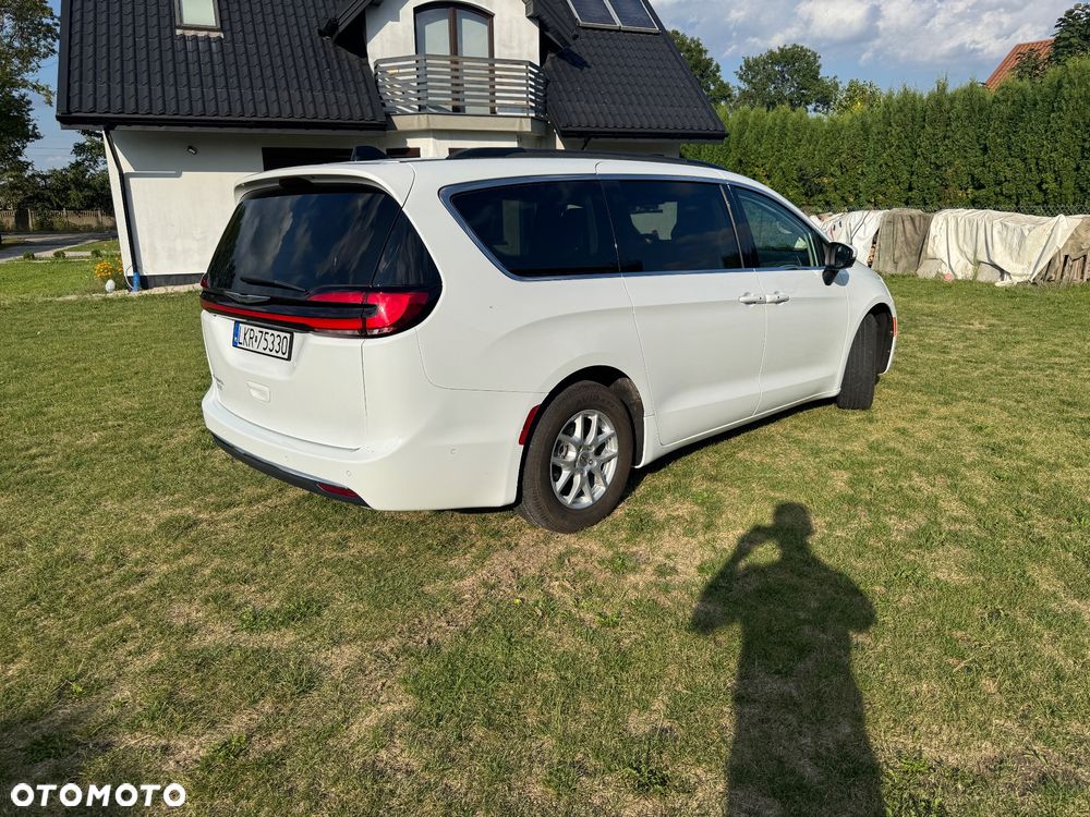 Chrysler Pacifica - 5