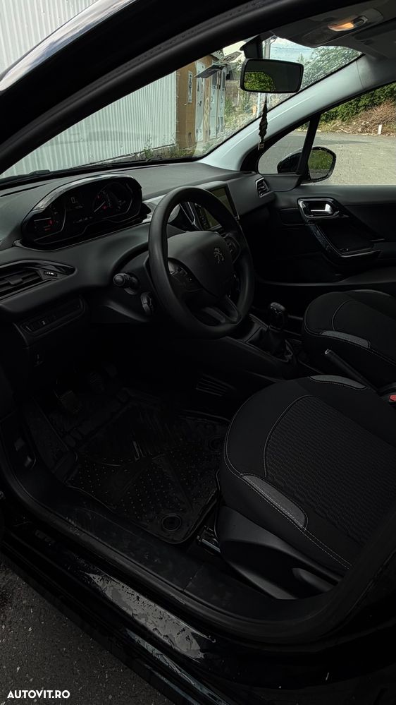 Peugeot 208 1.2 L PureTech Access - 9