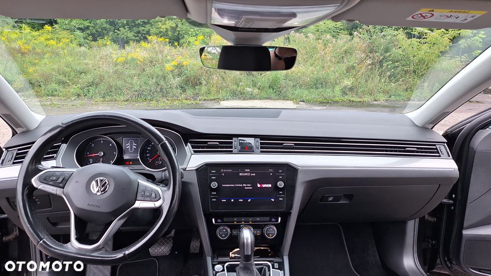 Volkswagen Passat 1.6 TDI SCR DSG Comfortline - 25