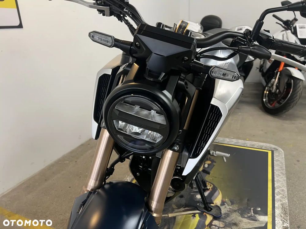 Honda CB - 26