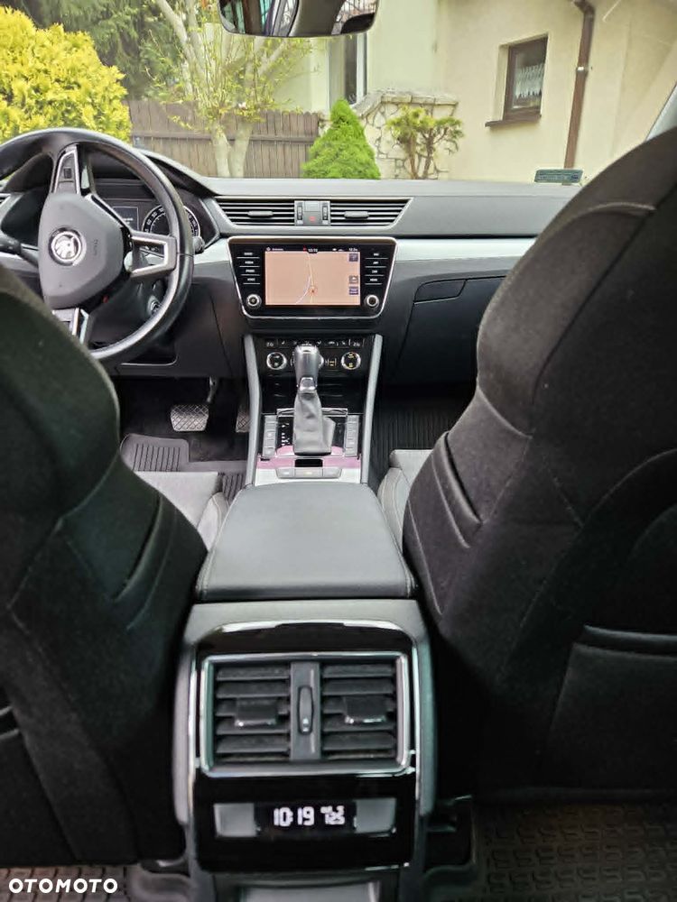 Skoda Superb 2.0 TDI Ambition DSG - 16