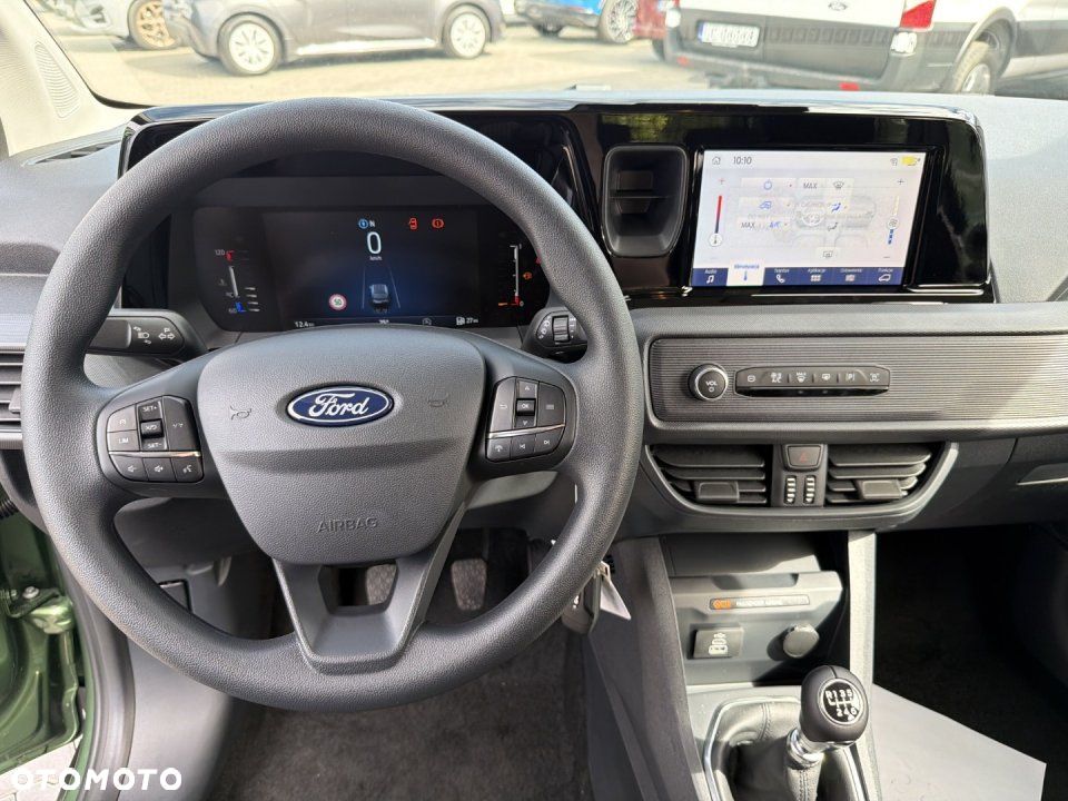 Ford Transit Courier - 14