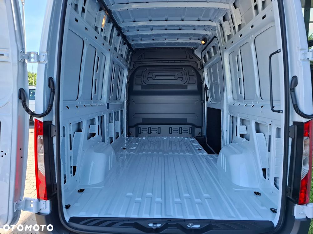 Mercedes-Benz Sprinter 315 CDI Furgon PRO standard  3665 mm L2H2 - 15