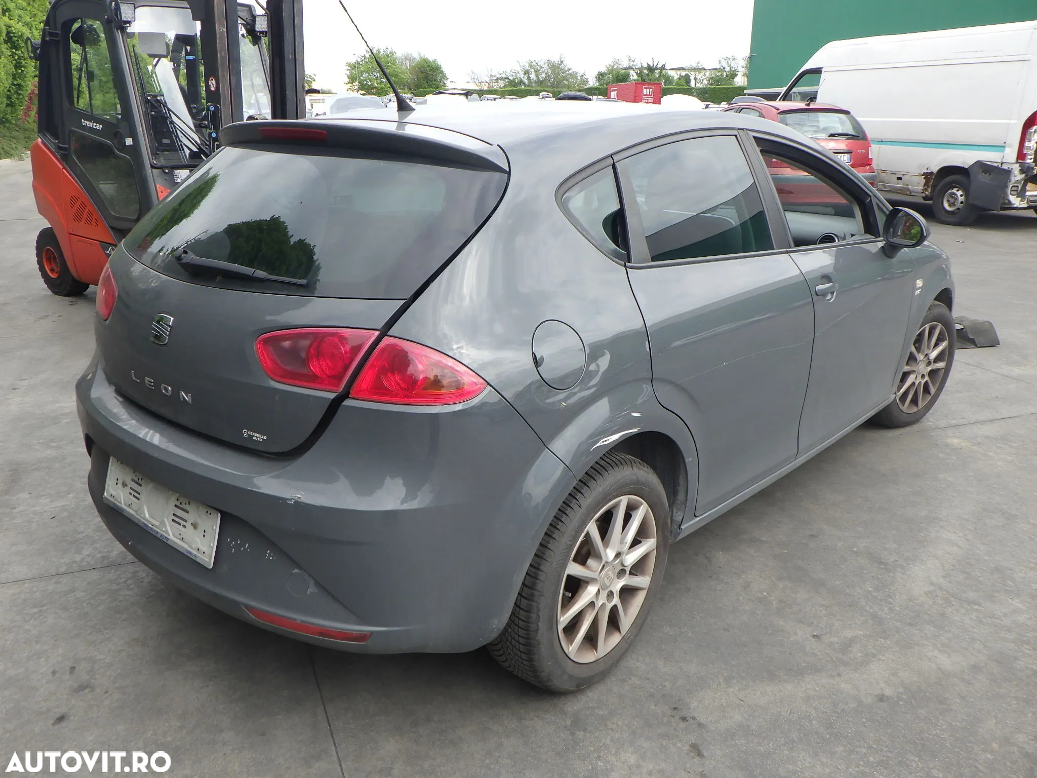 Dezmembrez Seat Leon 1.9 TDI ,an 2009 , cod motor BLS - 5