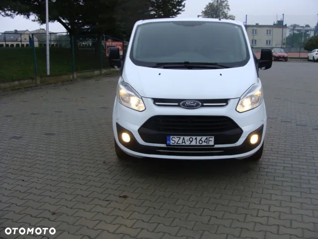 Ford CUSTOM - 2