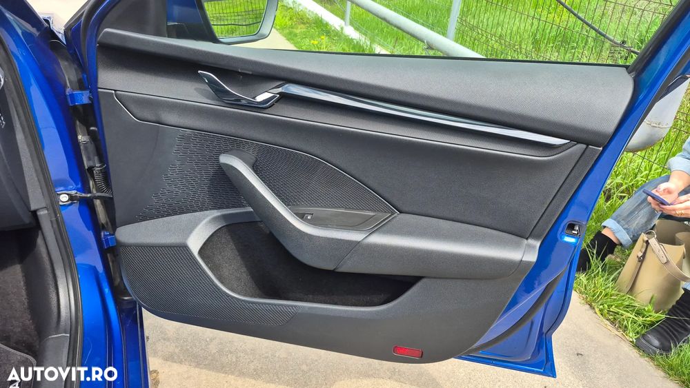 Skoda Octavia 2.0 TDI DSG Ambition - 5