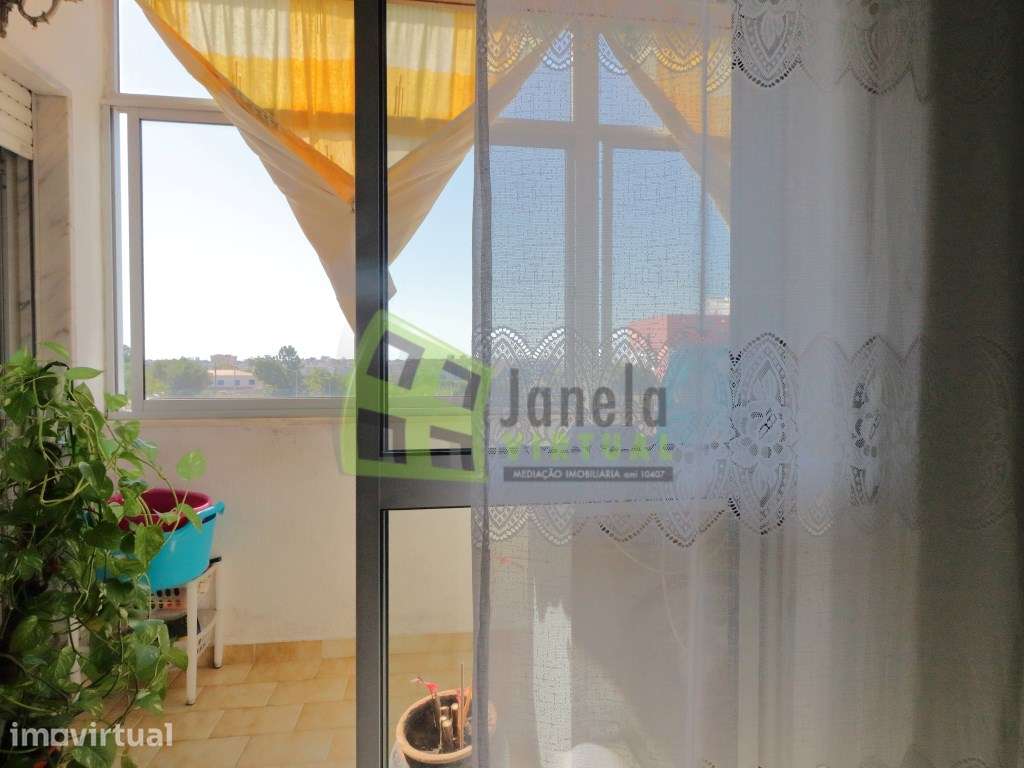 Apartamento T2 com Vista Rio | Torre da Marinha - Grande imagem: 4/17