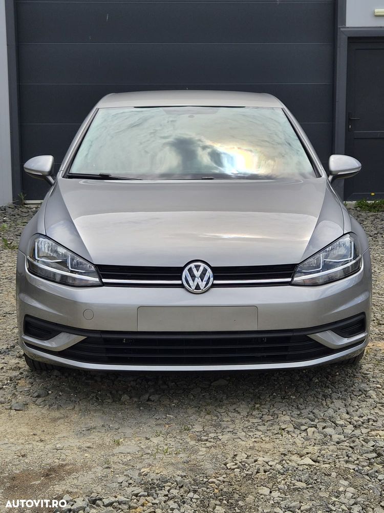 Volkswagen Golf - 3