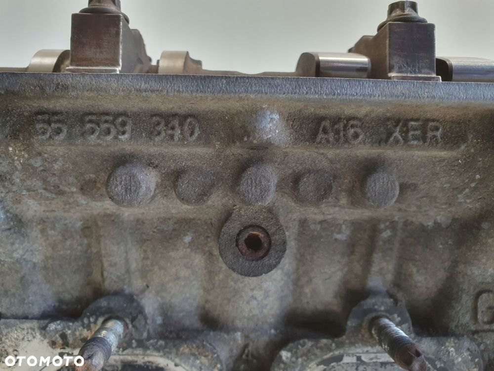 Opel Zafira B Astra J 1.6 16V A16XER GŁOWICA CYLINDRÓW 55559340 - 2