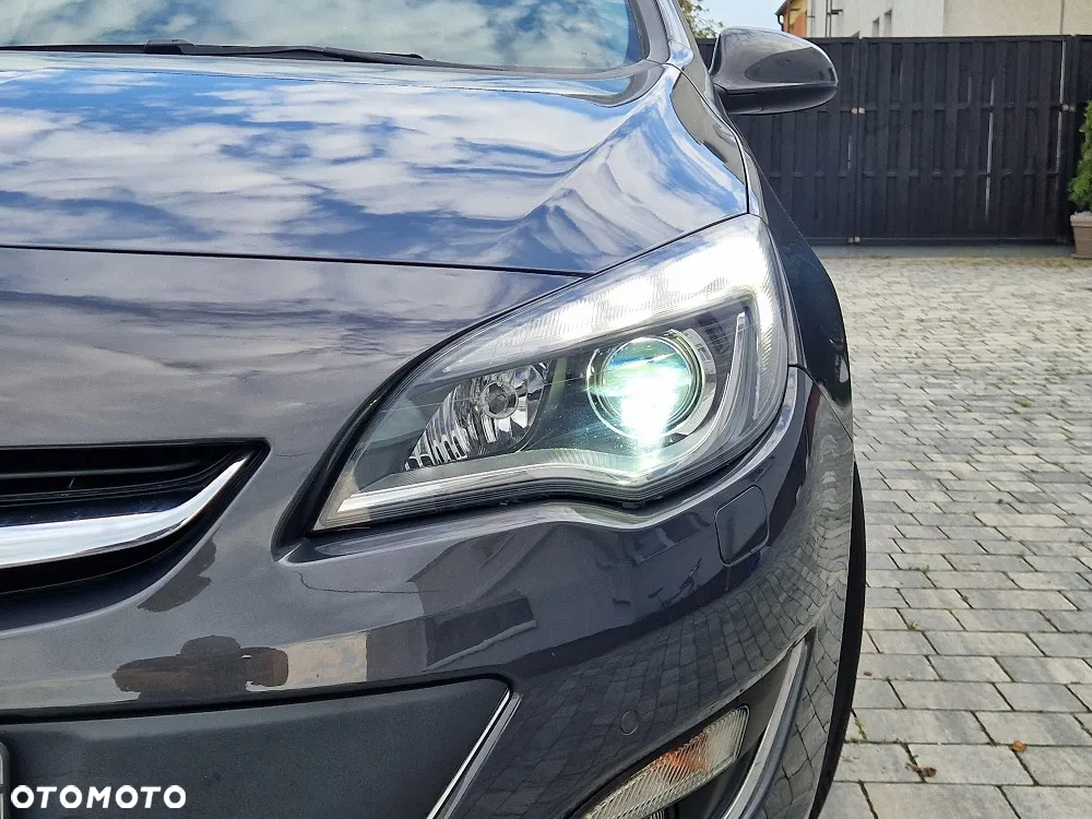 Opel Astra IV 1.6 CDTI Cosmo - 28