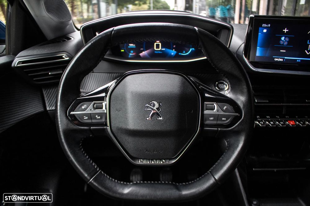 Peugeot 208 PureTech 100 Allure - 11
