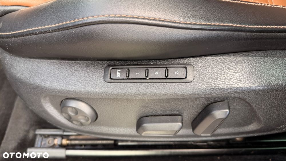 Volkswagen Passat Alltrack - 23