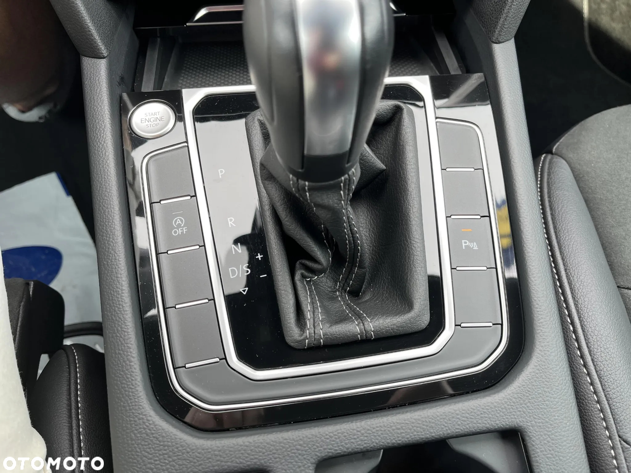 Volkswagen Arteon 2.0 TDI R-Line DSG - 33