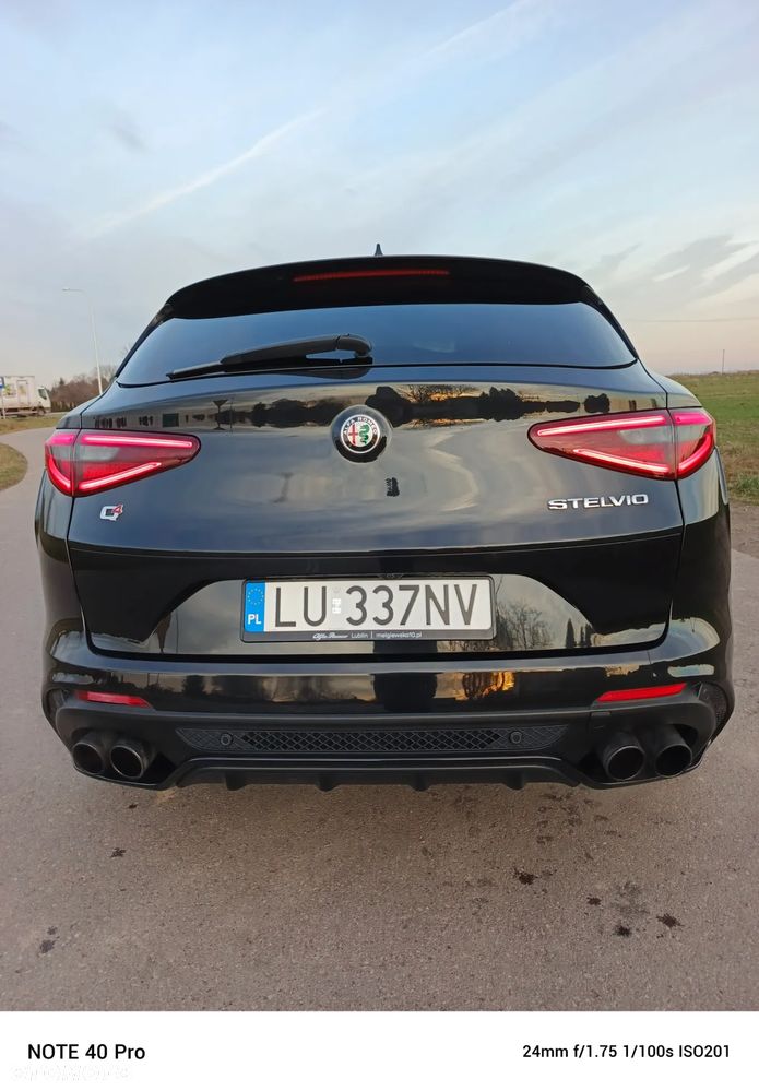 Alfa Romeo Stelvio V6 2.9 Bi-Turbo AT8-Q4 Quadrifoglio - 7