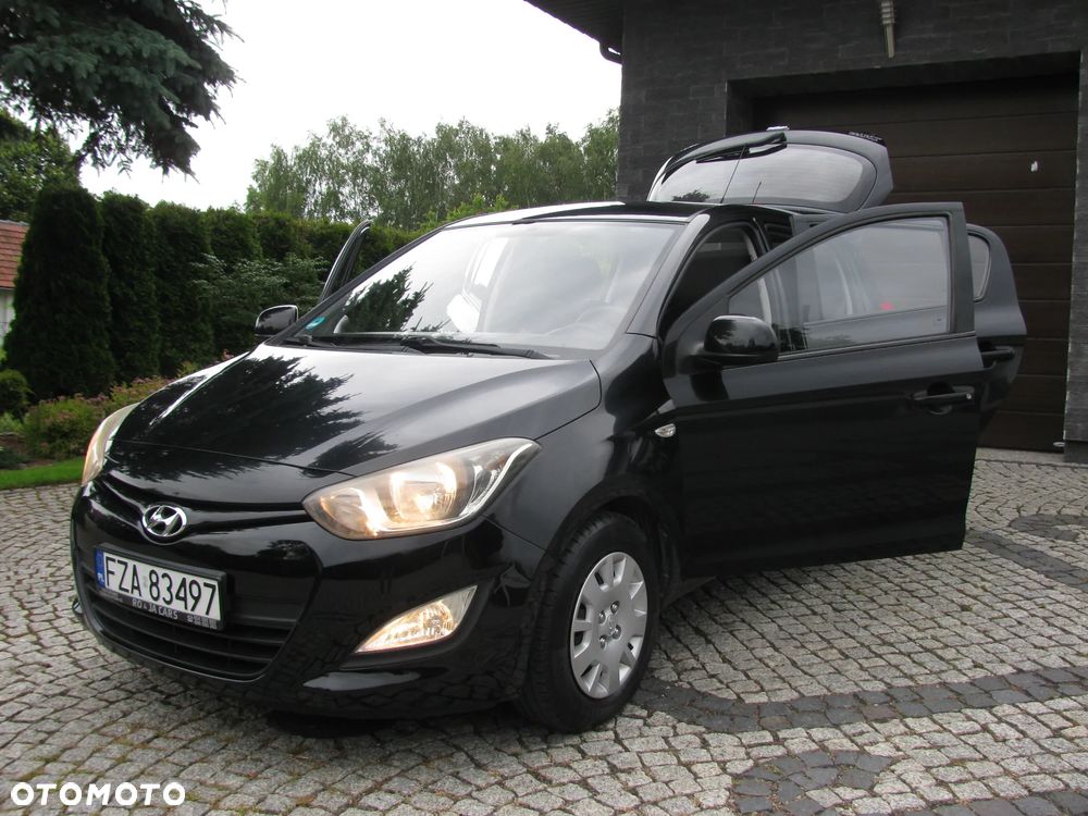 Hyundai i20 1.2 Fifa World Cup Edition - 12