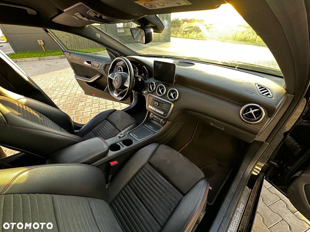 Mercedes-Benz Klasa A 180 7G-DCT AMG Line - 9