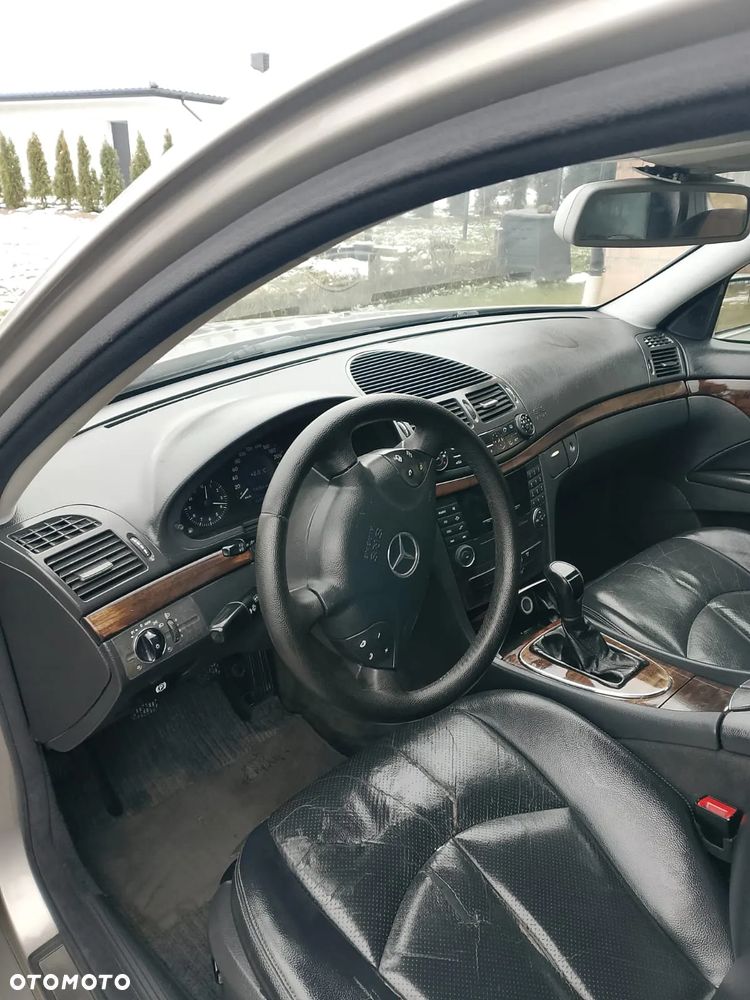 Mercedes-Benz Klasa E 200 CDI Elegance - 15