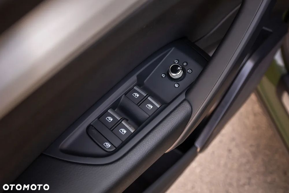 Audi Q5 40 TDI quattro S tronic S line - 24