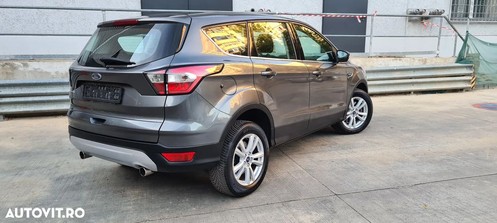 Ford Kuga 1.5 TDCi 2WD Trend - 35