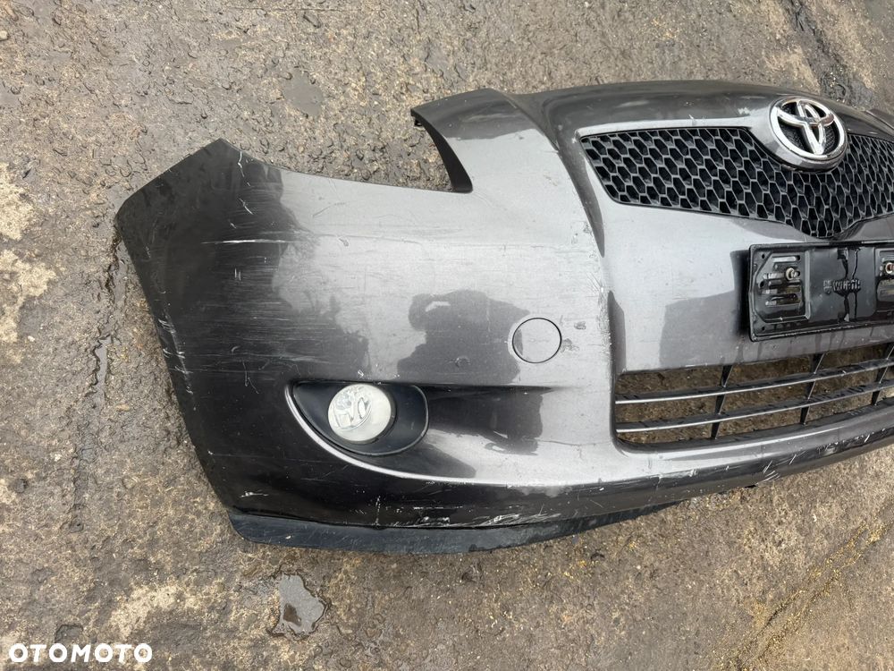 Zderzak przedni Toyota Yaris II 2005-09r - 3