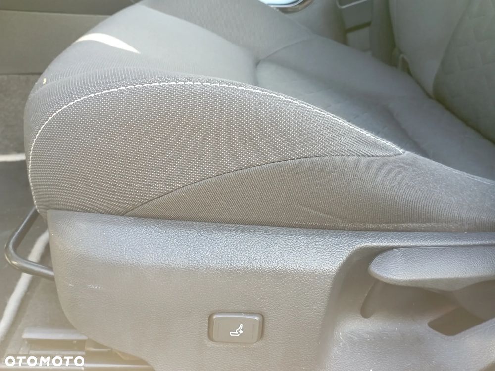 Toyota Corolla - 5