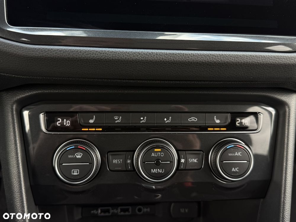Volkswagen Tiguan - 29