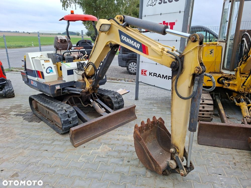 Yanmar B-22 - 4