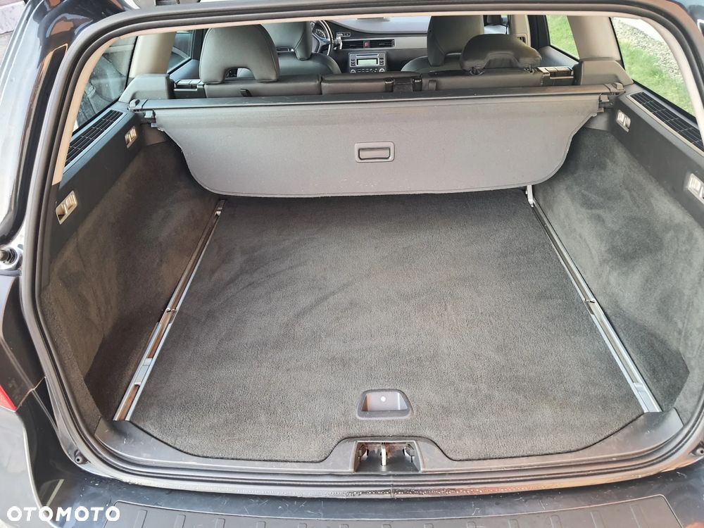 Volvo V70 2.0 - 15