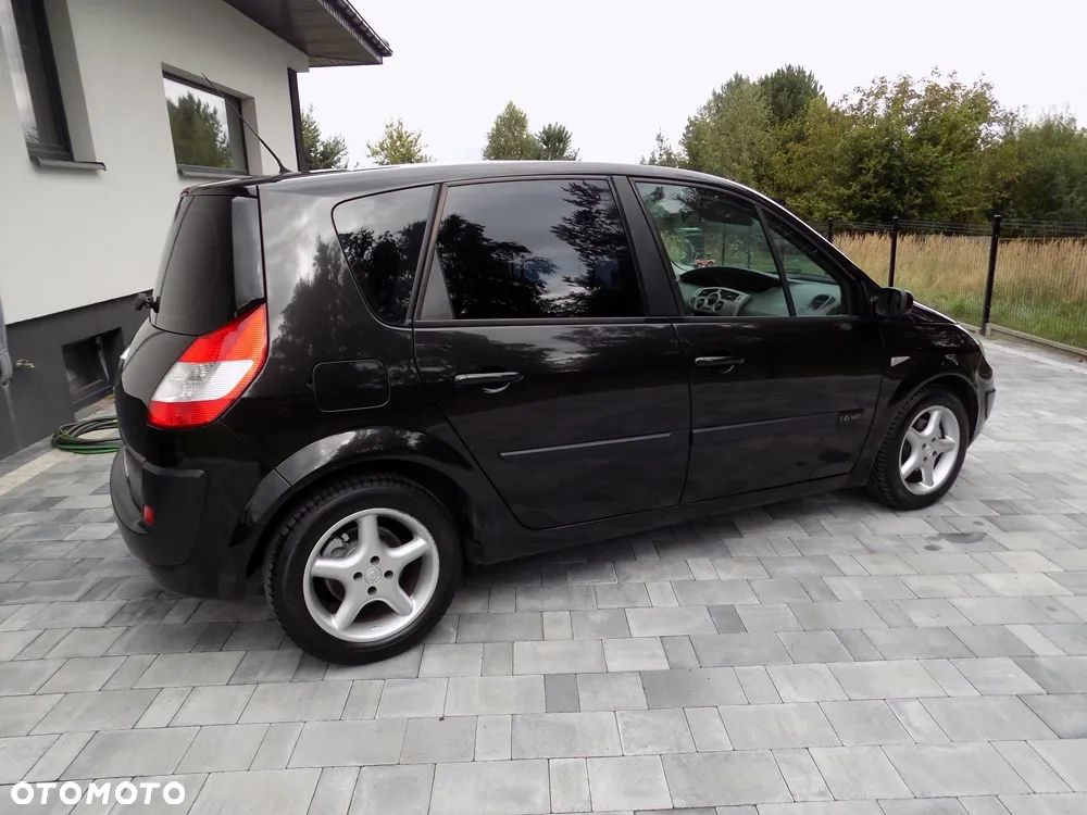 Renault Scenic 1.6 16V Avantage - 23