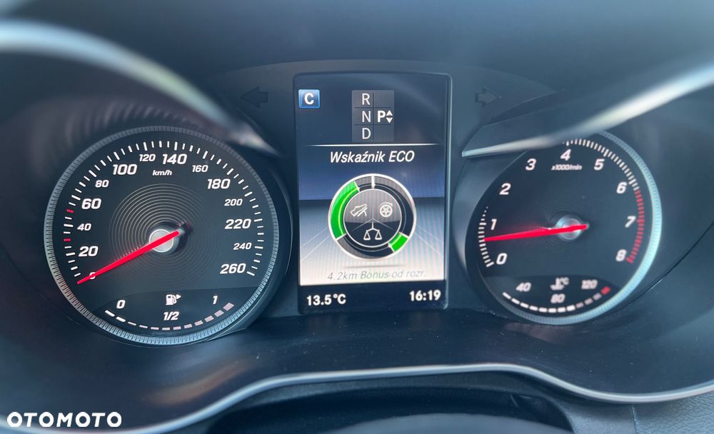 Mercedes-Benz Klasa C 200 4-Matic 7G-TRONIC - 34