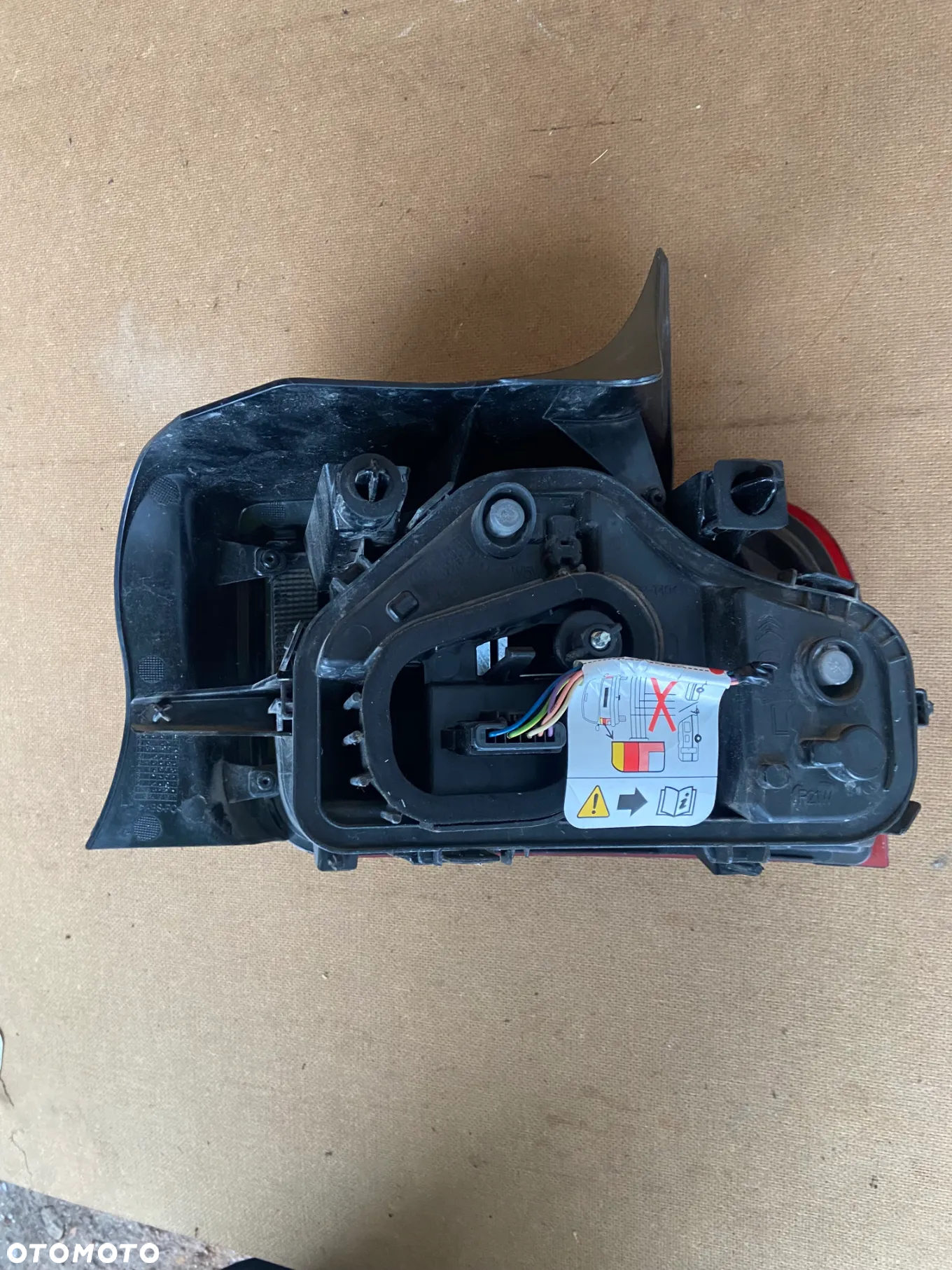 CITROEN C4 CACTUS 14-17  lampa lewy tył, europa. - 10