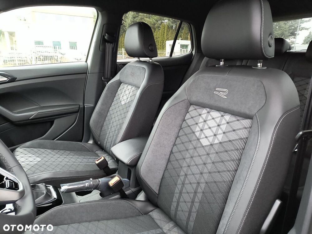 Volkswagen T-Cross - 10