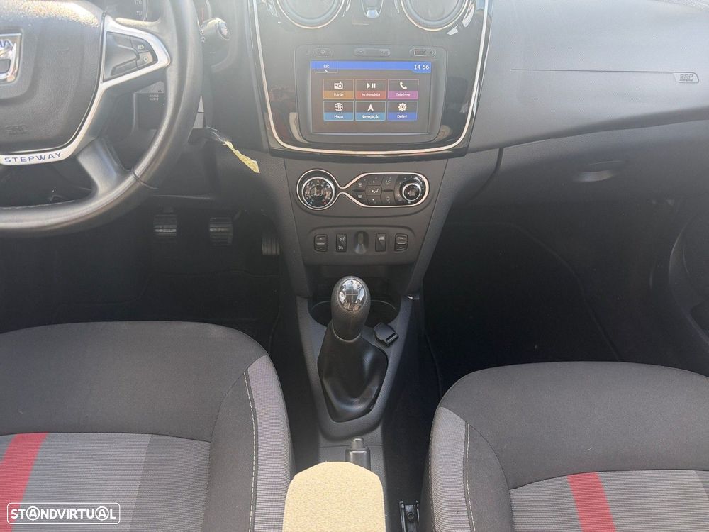 Dacia Logan MCV 0.9 TCe Stepway - 11