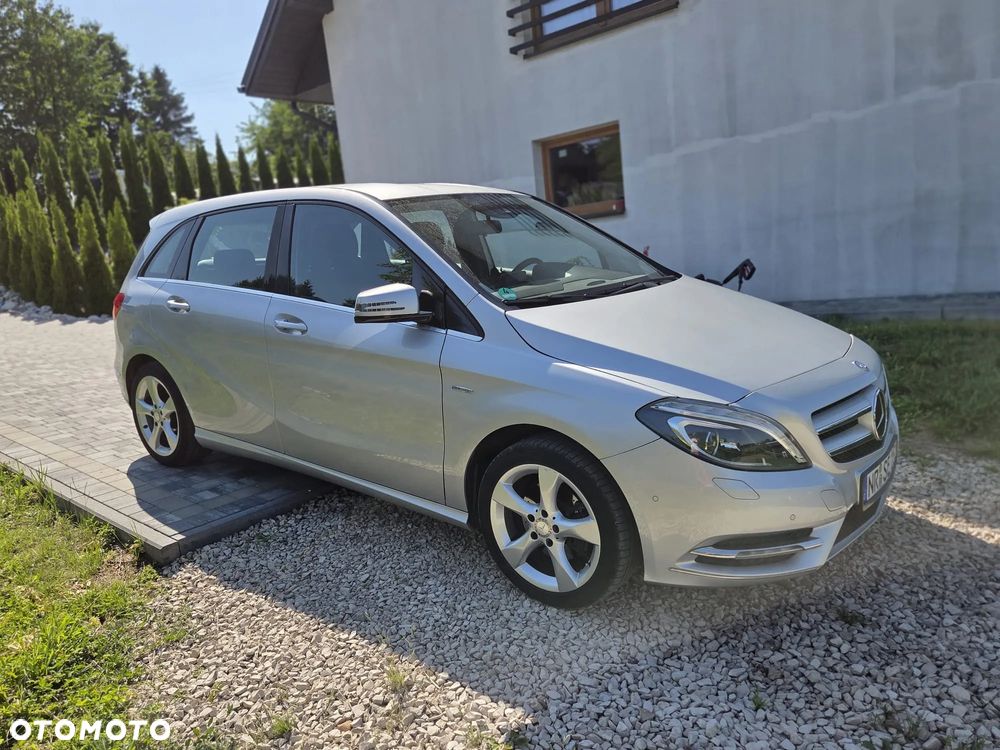Mercedes-Benz Klasa B 180 BlueEFFICIENCY Edition Style - 15