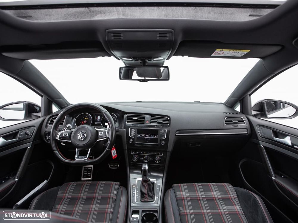 VW Golf - 8