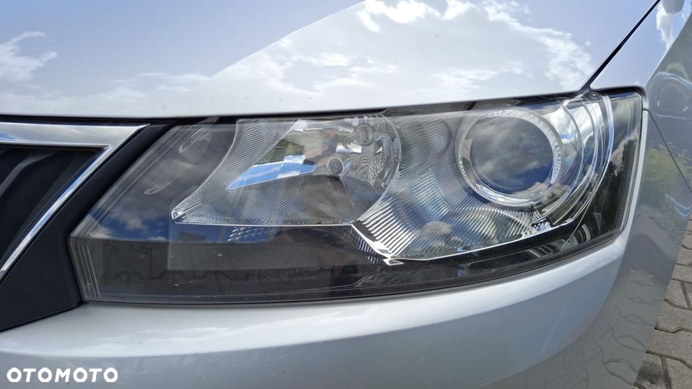 Skoda RAPID 1.2 TSI Ambition - 28