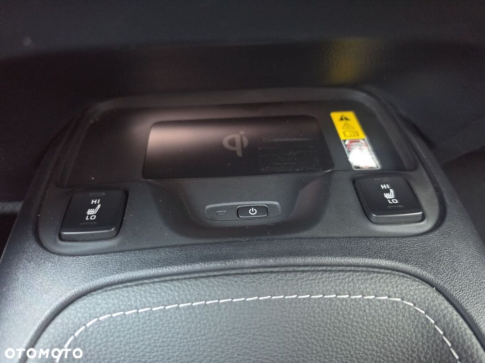 Toyota Corolla 1.8 Hybrid Style - 23